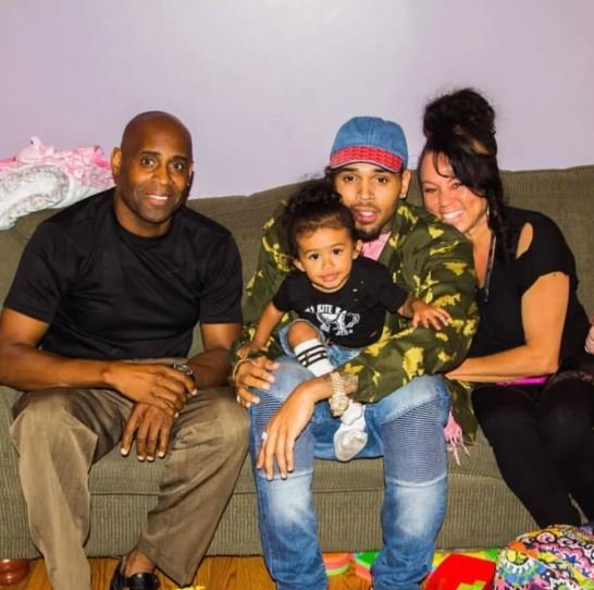 Clinton Brown with family