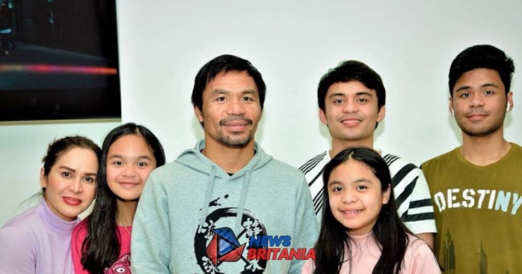 Emmanuel P«acquiao Jr with Manny Pacquiao and mother, siblings (The Pacquiao Family)
